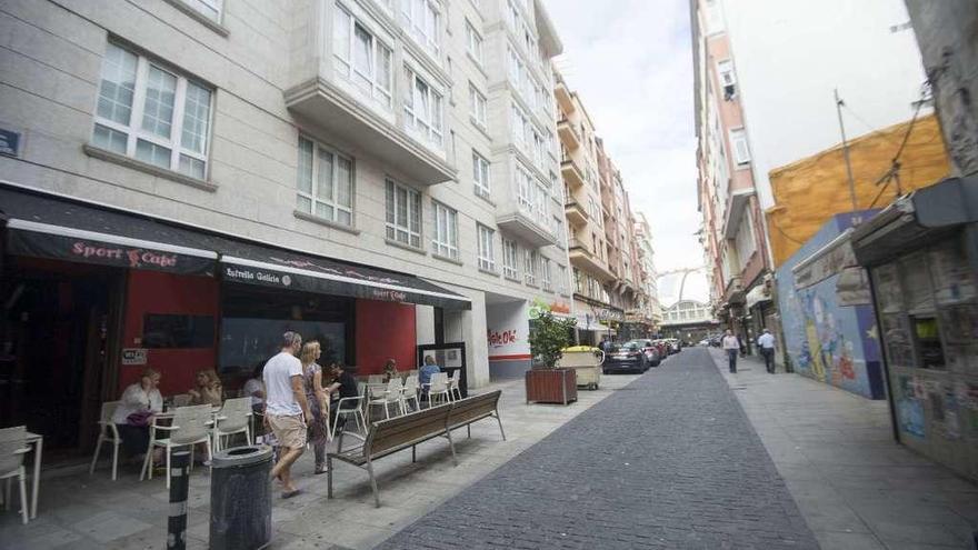 Calle Marqués de Pontejos, con el mercado de San Agustín al fondo.