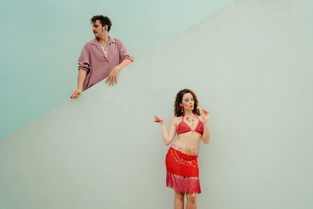 'Instrucciones para ser feliz' es el quinto álbum de Monsieur Periné.
