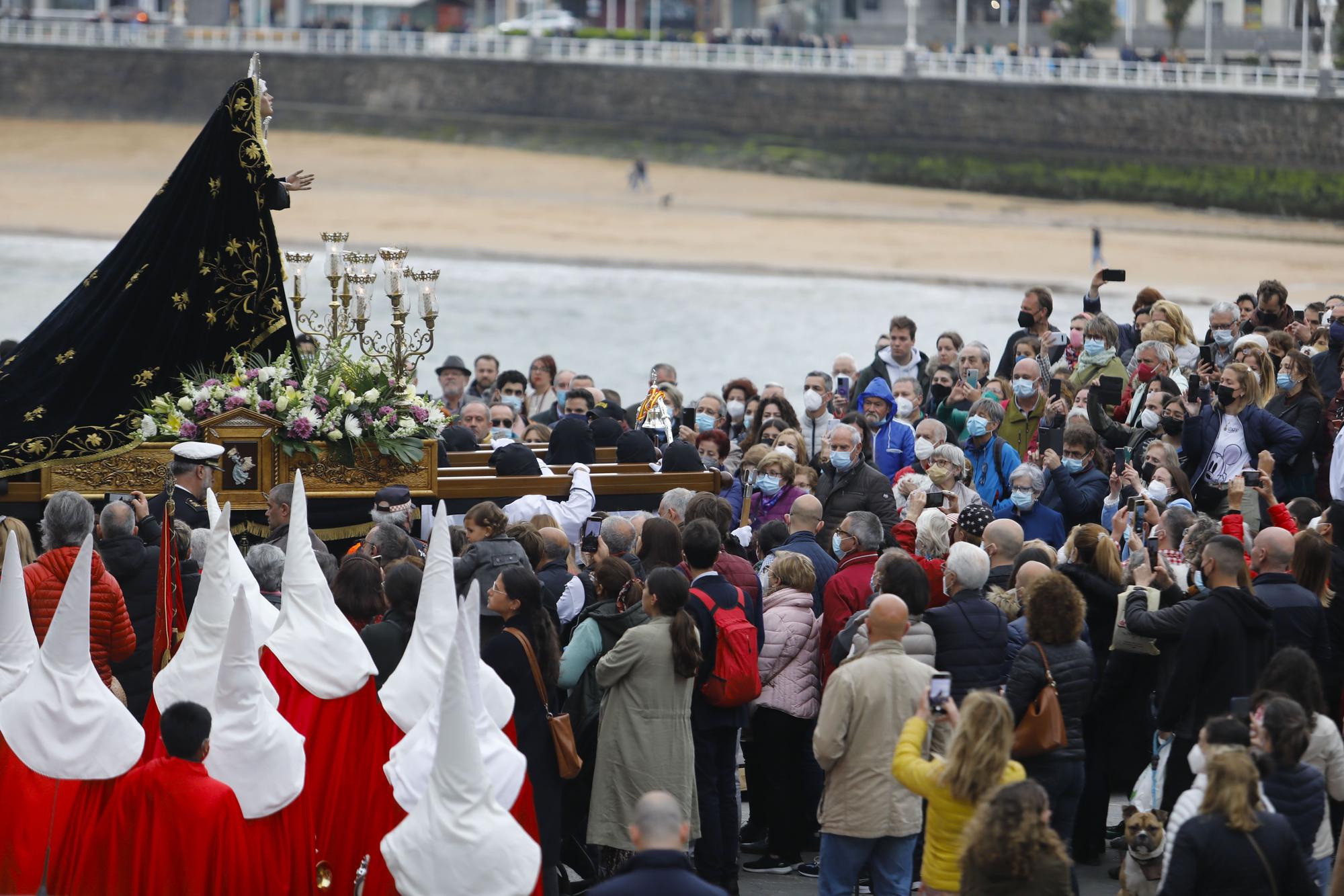 En imágenes: La procesión del Viernes Santo en Gijón