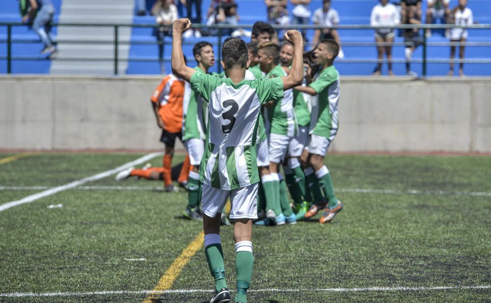 LAS PALMAS DE GRAN CANARIA.13/05/2017. Encuentro entre Guanarteme -- Pedro Hidalgo (infantiles) asciende el Pedro Hidalgo a la categoría Infantil Preferente. FOTO. J. PÉREZ CURBELO