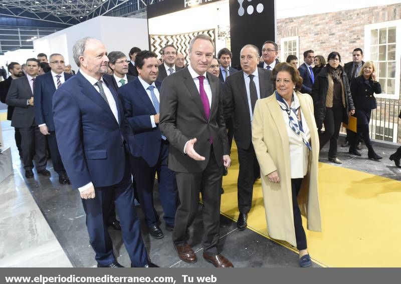 Galería fotos -- Comienza con optimismo la feria Cevisama 2015