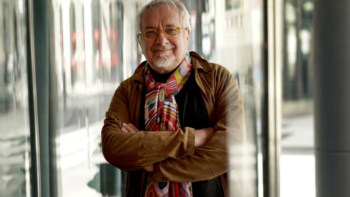 Constantino Bertolo, escritor, para entrevista de Juan Cruz. FOTO JOSÉ LUIS ROCA