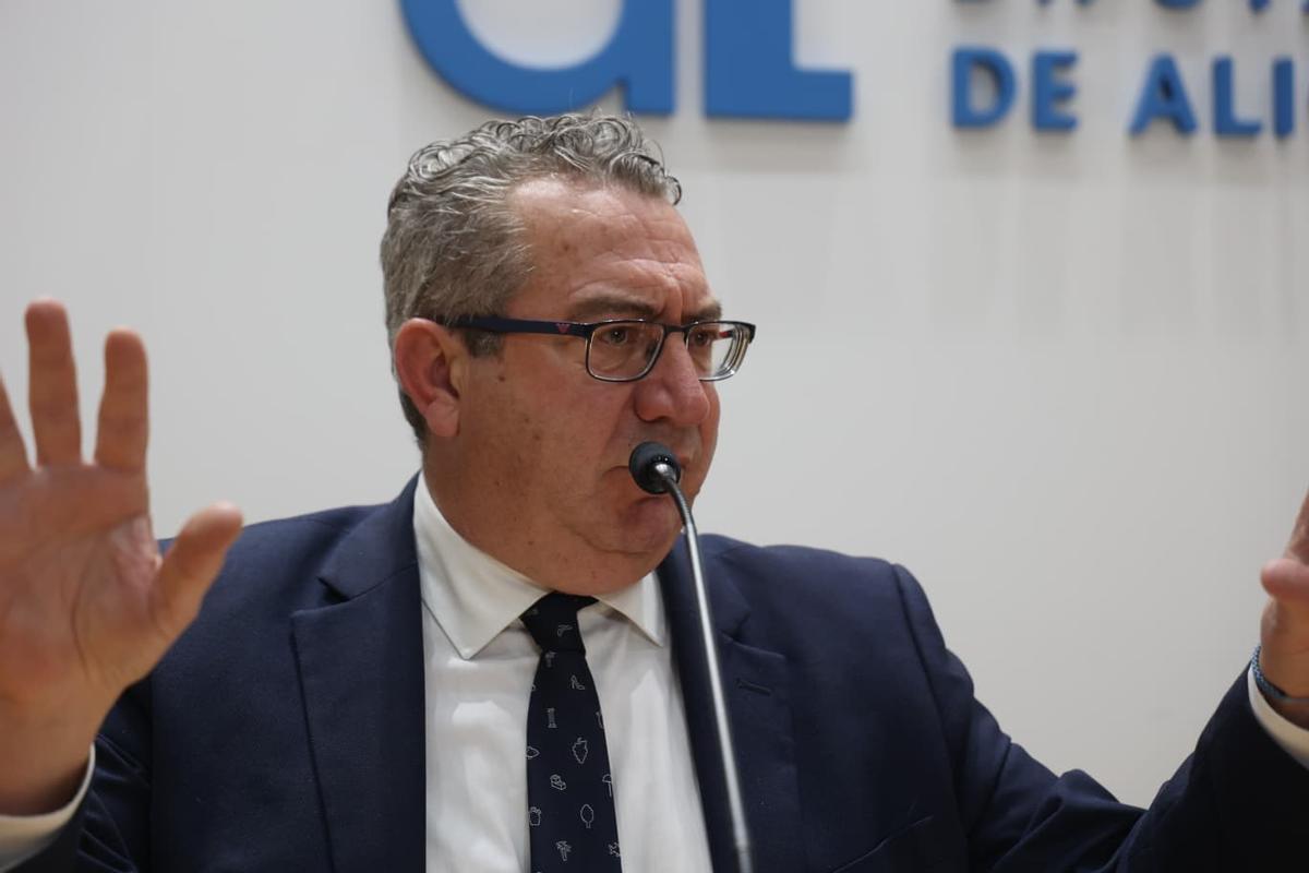 Toni Pérez, tras la rueda de prensa sobre Fitur en Alicante.