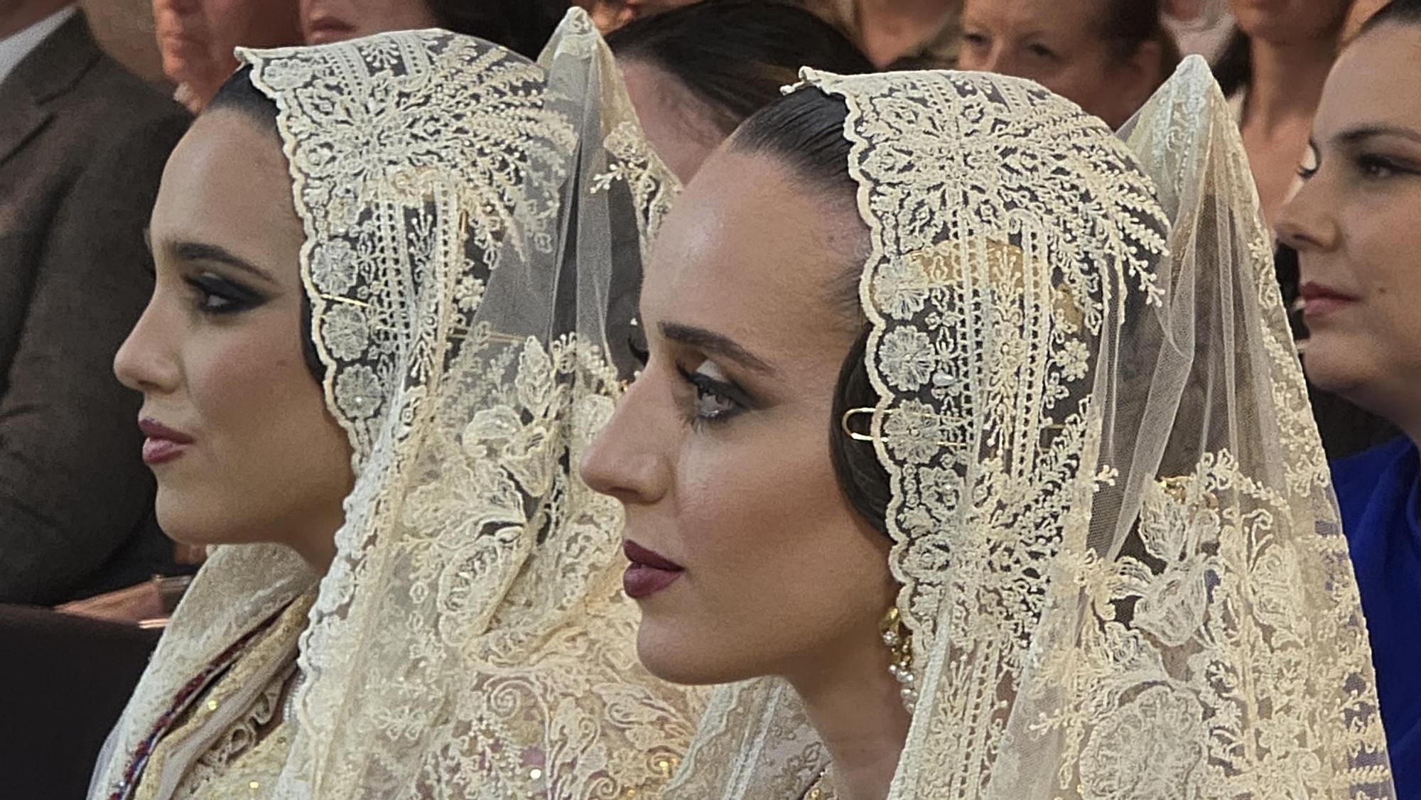 Así ha sido el Besamanos de las falleras mayores y cortes de honor 2025
