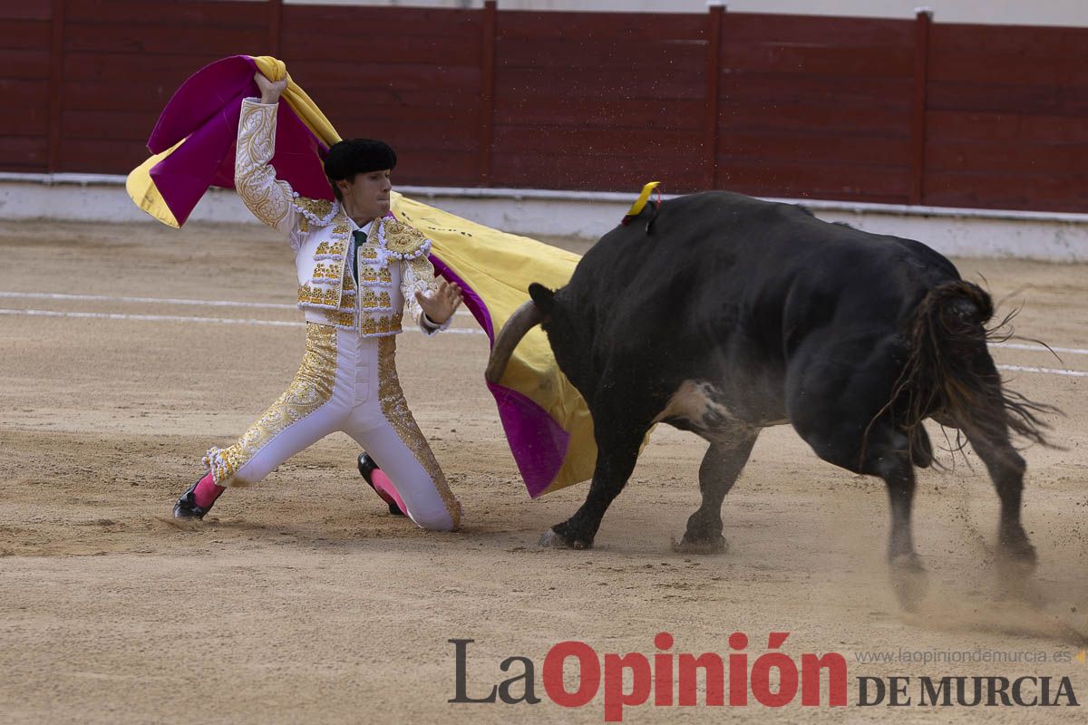 Tarde histórica en Abarán con la alternativa de José María Trigueros y el indulto de Tomás Rufo, junto a Castella salieron a hombros