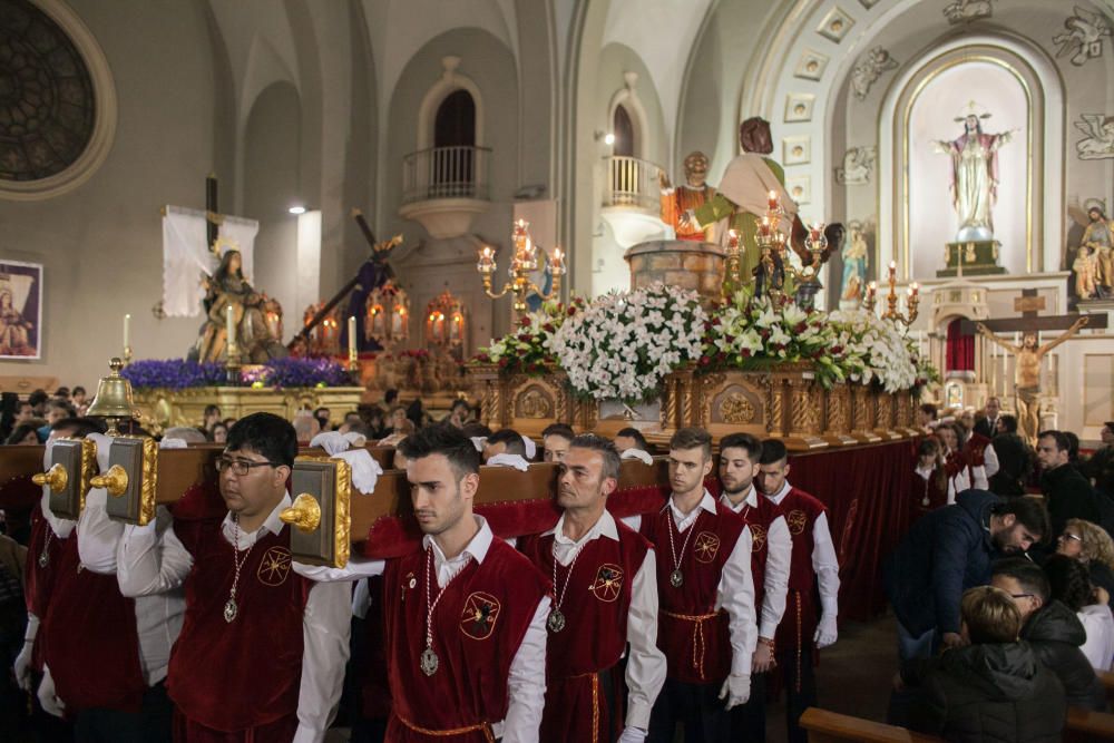 Las cofradías celebran actos en el interior de las parroquias y anulan las estaciones de penitencia