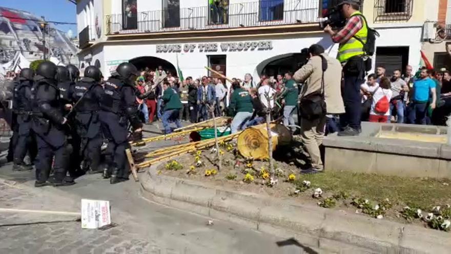 Incidentes de Agricultores con la Policía en Mérida