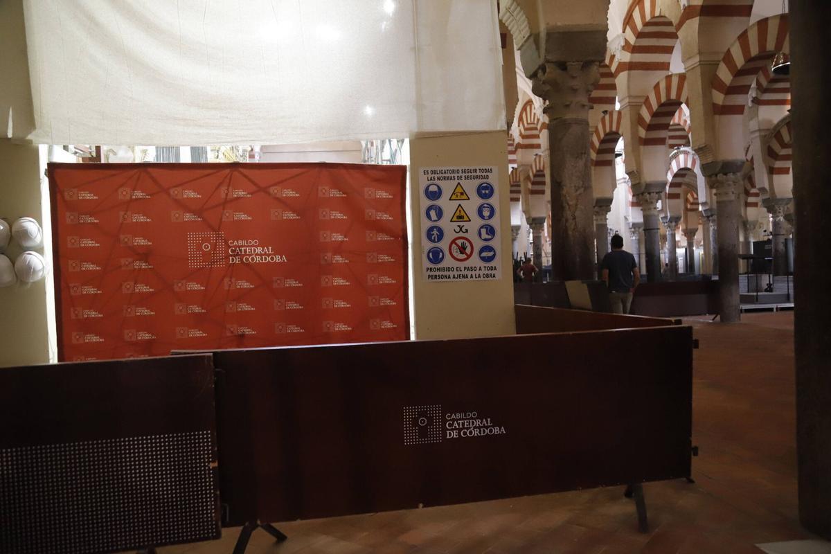 Comienza la instalación de la cúpula de madera de la capilla de la Anunciación de la Mezquita-Catedral