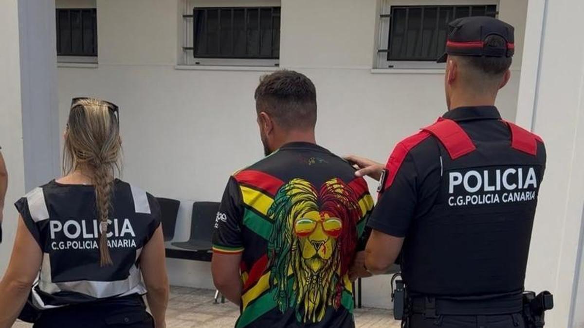 Un momento de la detención.