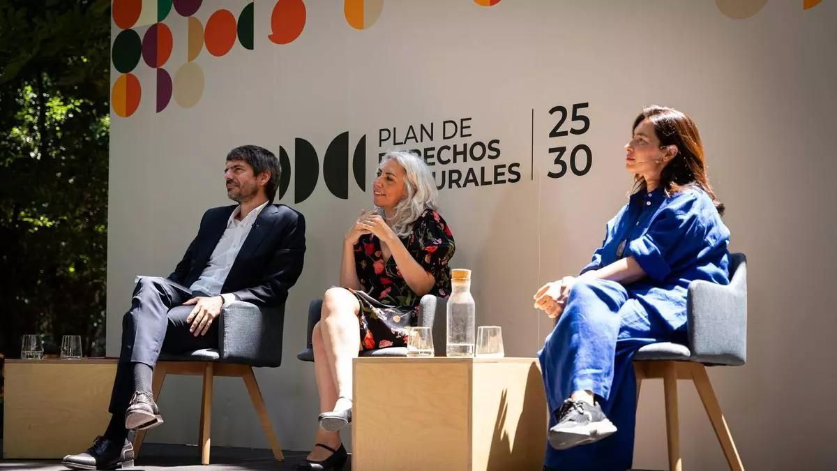 Descuentos para vulnerables y cine en zonas rurales: Urtasun presenta 146 medidas para democratizar la cultura