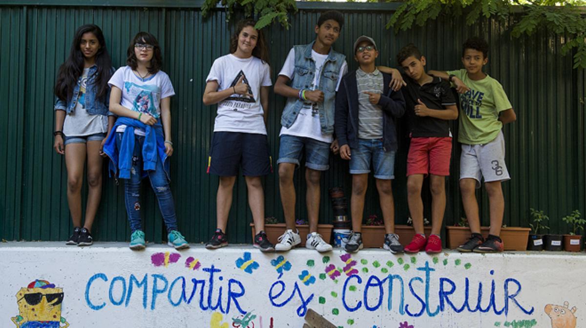 Nens del Casal dels Infants parlen dels seus curtmetratges amb què han participat en el programa BCN Zoom.