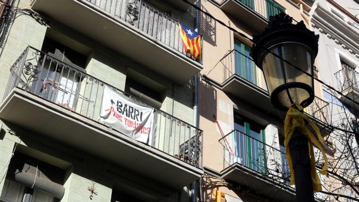 Un cartell a la Rambla de
Girona, en una imatge
d’arxiu.  acn | ANIOL RESCLOSA