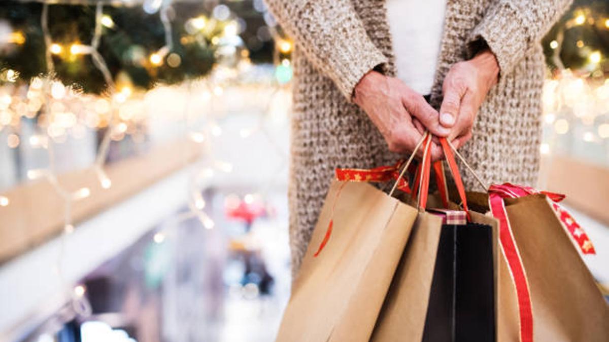 Las compras online se incrementan en Navidad.