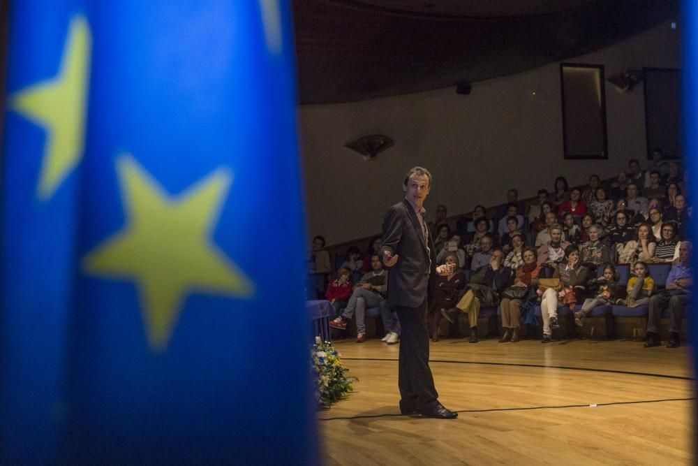 Pedro Duque participa en la segunda jornada de la II Semana de la Ciencia