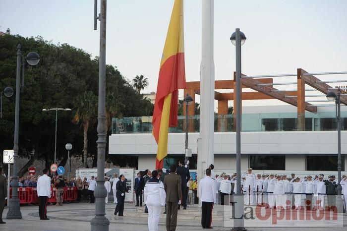 Arriado Solemne de Bandera en el puerto de Cartagena