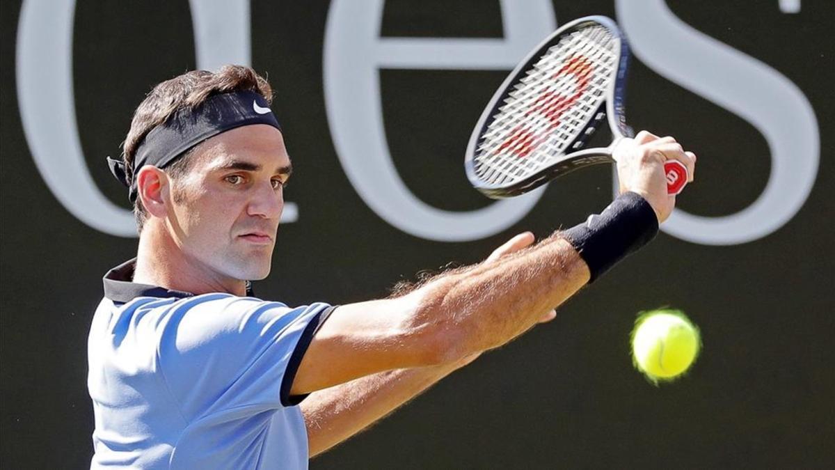 Roger Federer pasa a la final en el torneo de Stuttgart