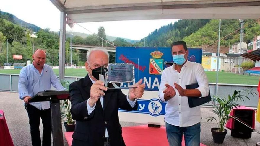 El campo de fútbol de Cangas del Narcea adoptará el nombre del empresario lácteo Francisco Rodríguez: &quot;Su ayuda es fundamental&quot;