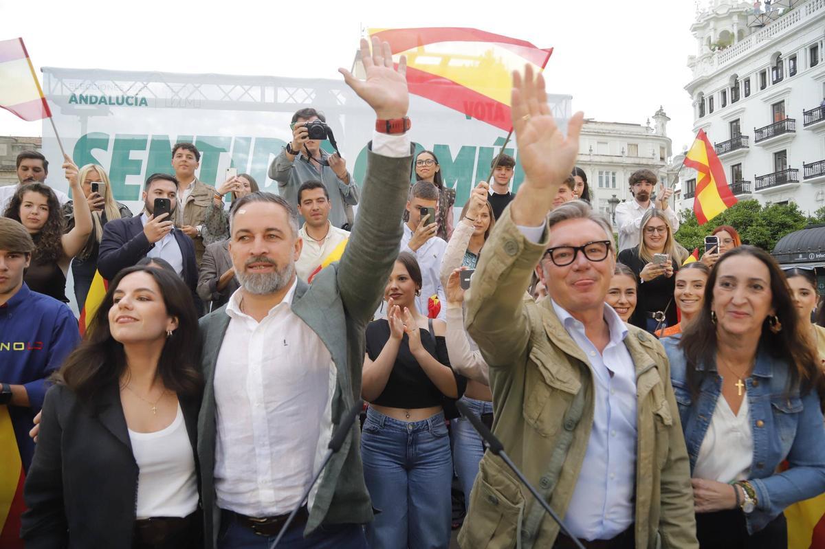 Mitin de Santiago Abascal en Las Tendillas