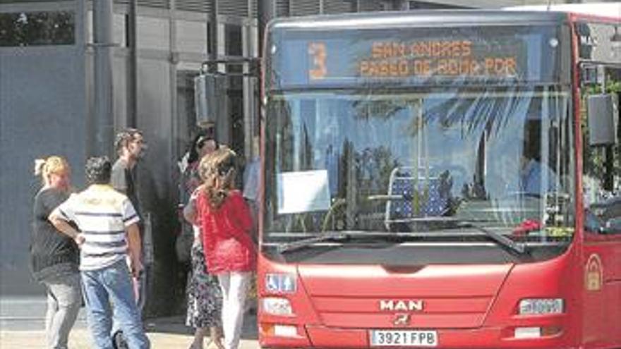 El Ayuntamiento de Mérida pide que Vectalia asuma el coste de reducir las líneas del bus