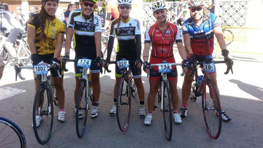 Un grup de corredores altempordaneses, a Sant Joan