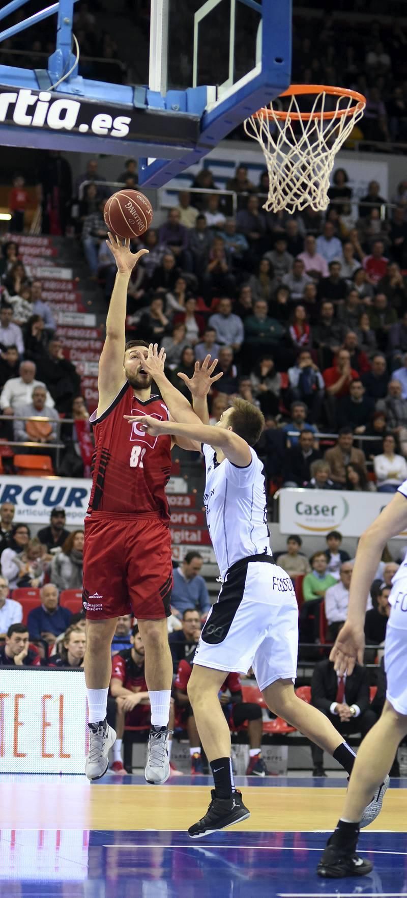 Las mejores imágenes del CAI Zaragoza - Bilbao Basket