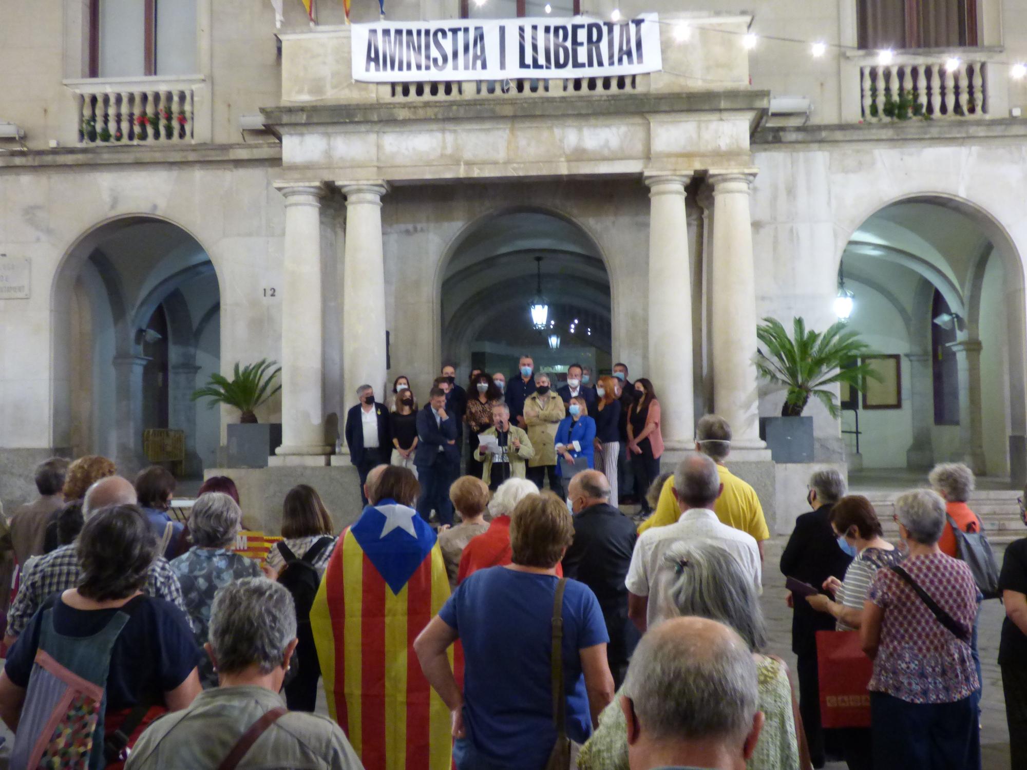 Concentració Free Puigdemont a Figueres