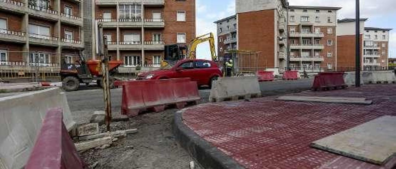 La nueva acera de Santa Apolonia.