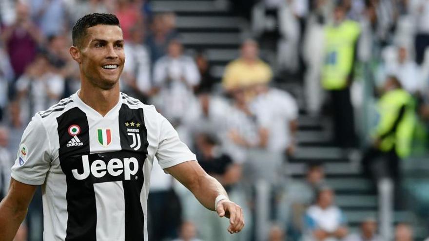 Cristiano Ronaldo sonríe en el partido ante la Lazio.