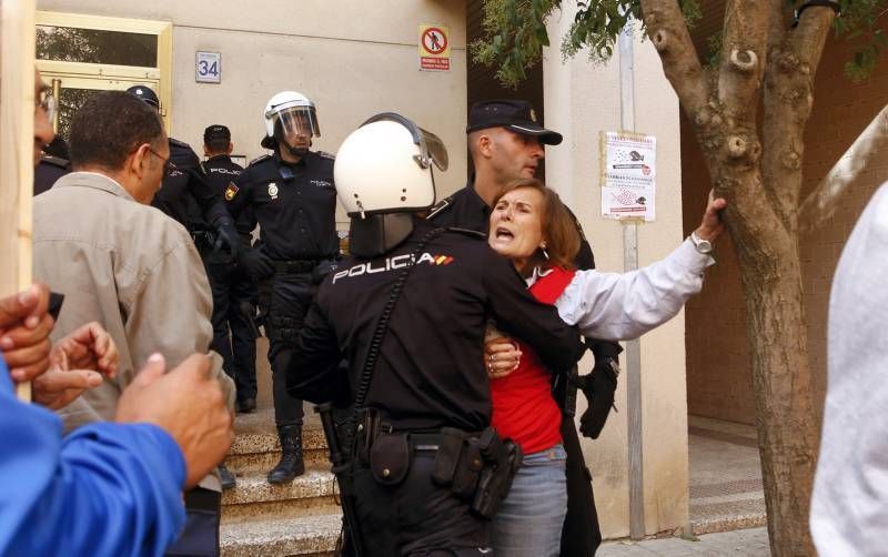 Fotogalería: El primer lanzamiento que Stop Desahucios no logra parar