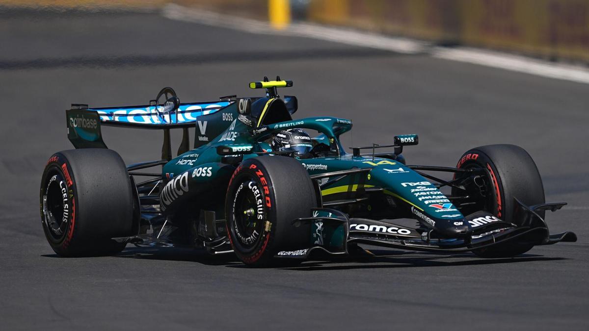 Fernando Alonso, en acción con Aston Martin