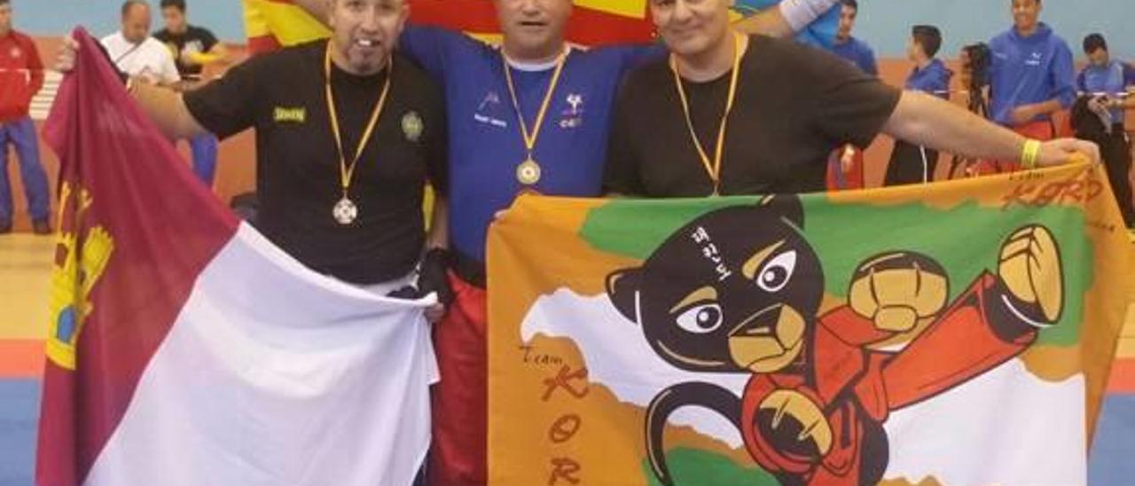 Manuel Reig se cuelga el oro en el estatal de kick boxing de Madrid