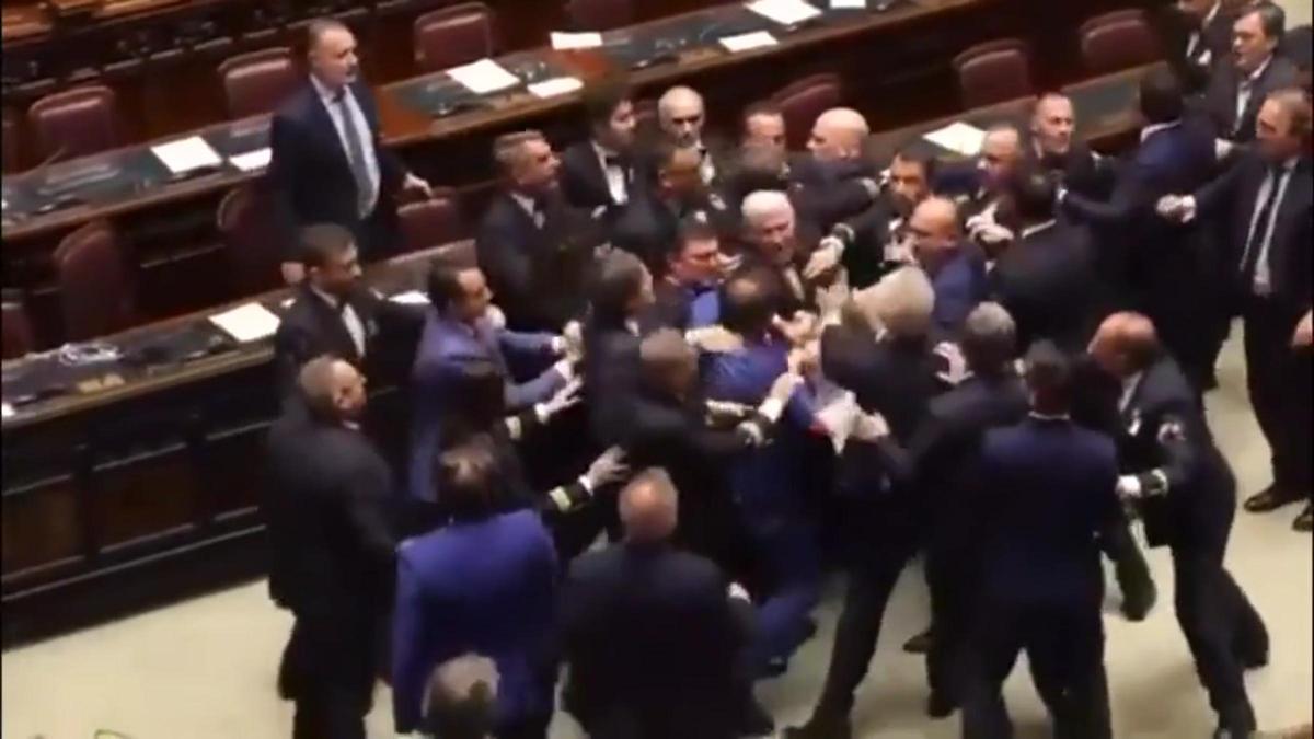 Un diputado herido en una pelea en el Parlamento italiano