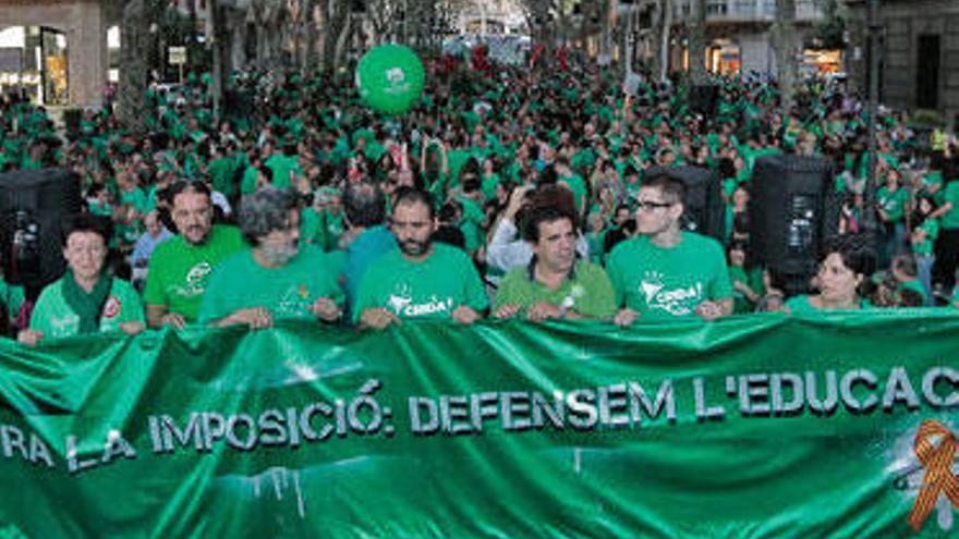 Massiver Protest gegen spanienweite Schulreform