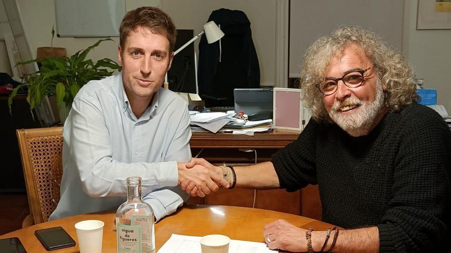 L'alcalde de Figueres (a l'esquerra) amb el vocal de la Junta del Fòrum de Síndics i Defensors Locals