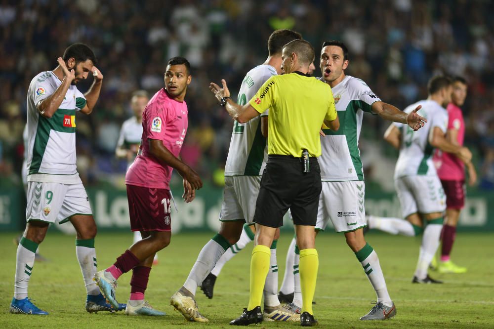 El Elche no logra pasar del empate en el Martínez Valero