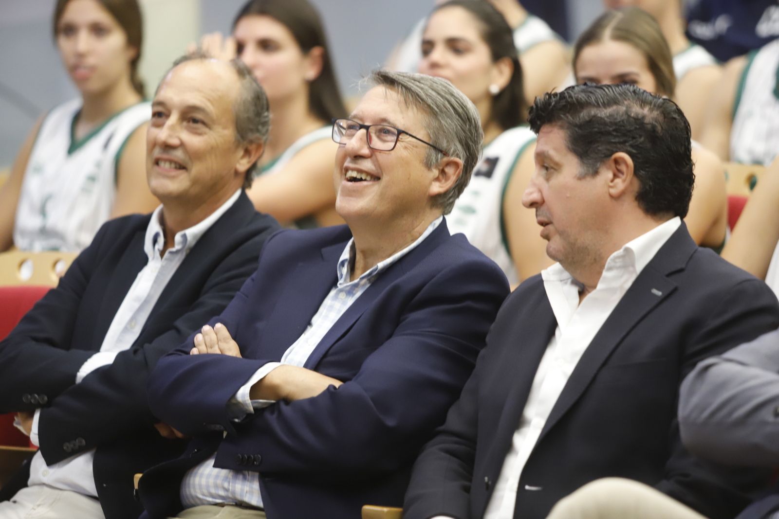La puesta de largo de los equipos del Coto Córdoba de Baloncesto en imágenes