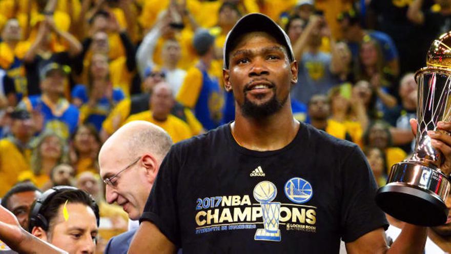 Kevin Durant, tras conquistar el anillo de campeón.