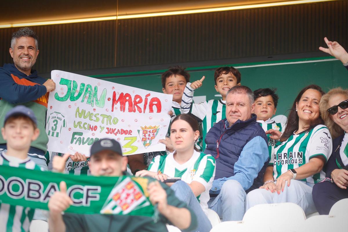 Córdoba CF-Granada | Las imágenes de la afición en El Arcángel