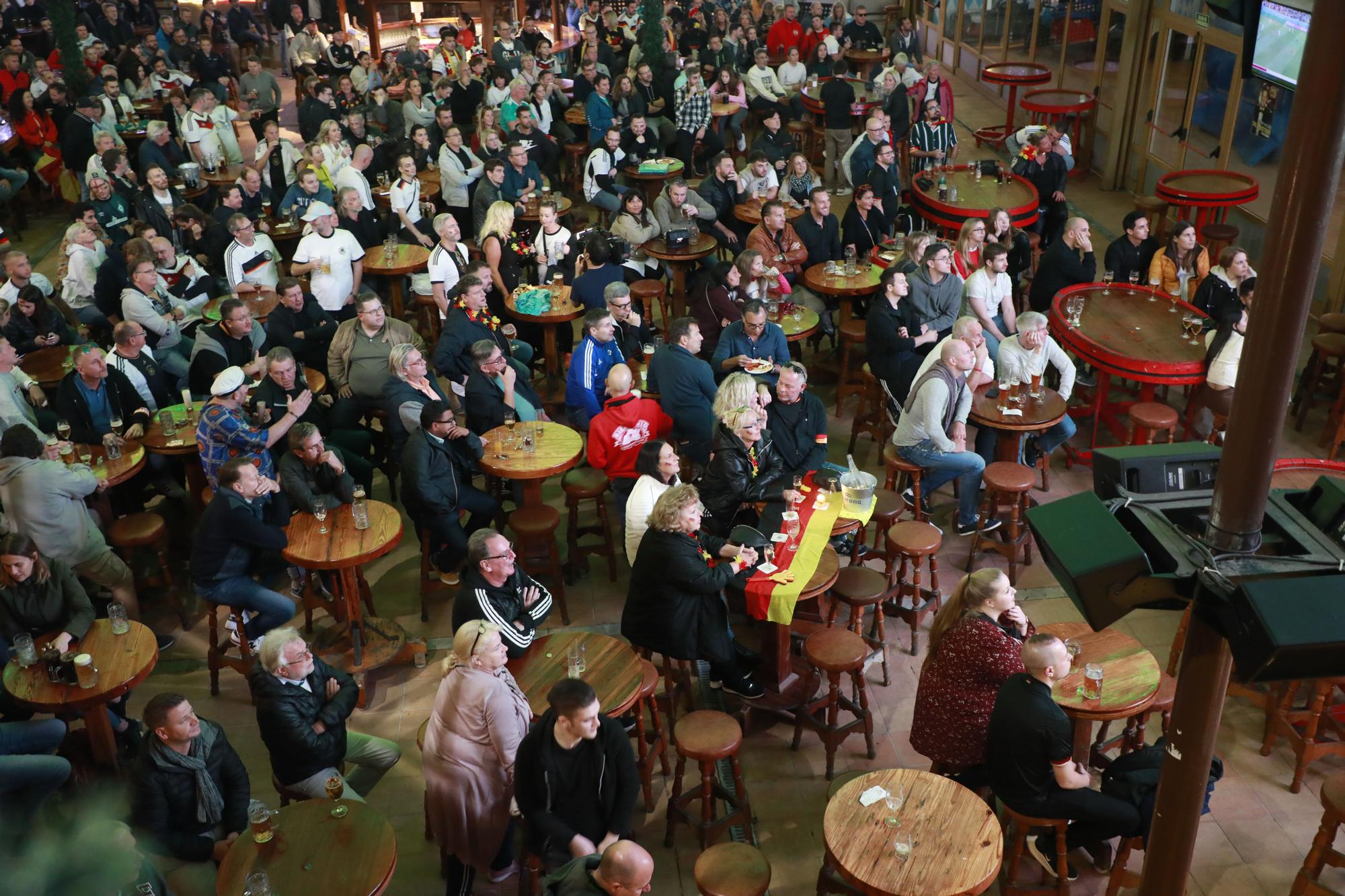 So erlebten die Fans im Bierkönig auf Mallorca den WM-Krimi Deutschland-Spanien