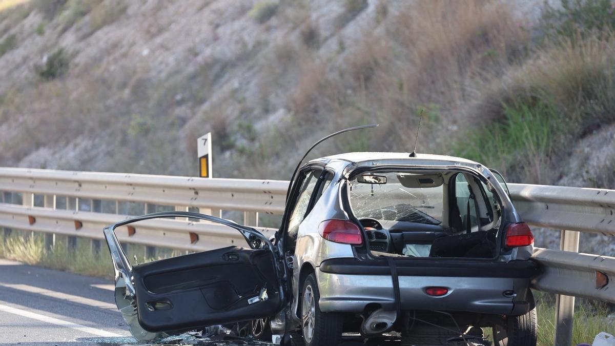 Vídeo: Un herido grave en un accidente entre tres vehículos en la N-340 en Castellón