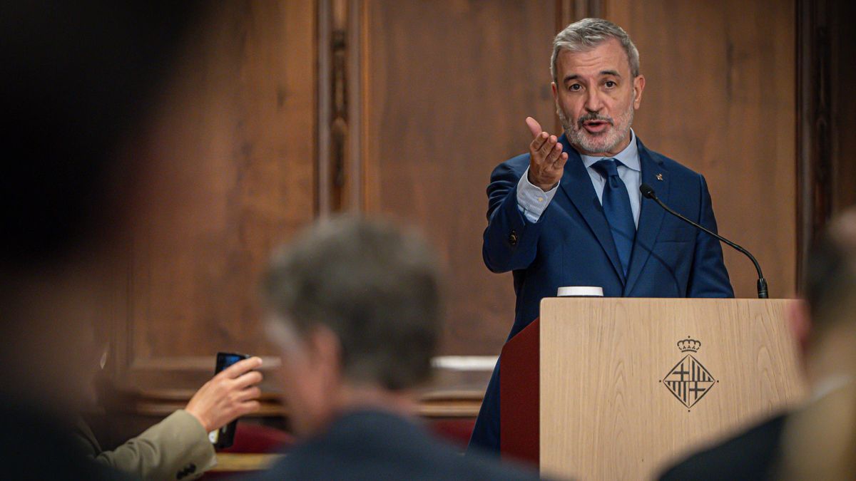 El alcalde de Barcelona, Jaume Collboni, en un acto de conmemoración del Día de la Unión Europea, en el Ayuntamiento de Barcelona.