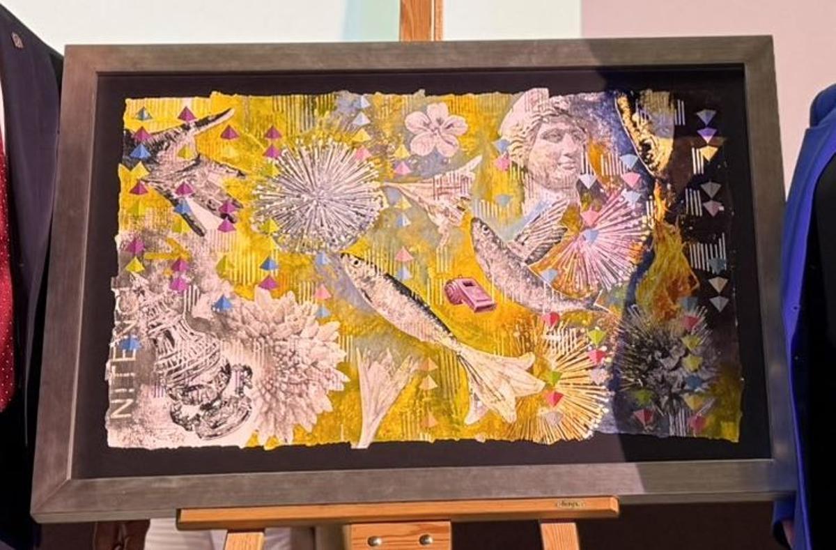 Fuegos artificiales, una mano extendida, flores, fuego, un pito y una deidad griega, en el cartel del Entierro de la Sardina 2026.