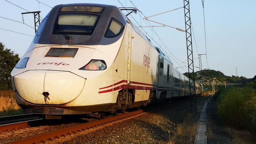 Más de seis horas atrapados en tren tras el atropello en Lalín: “La gestión fue un desastre”