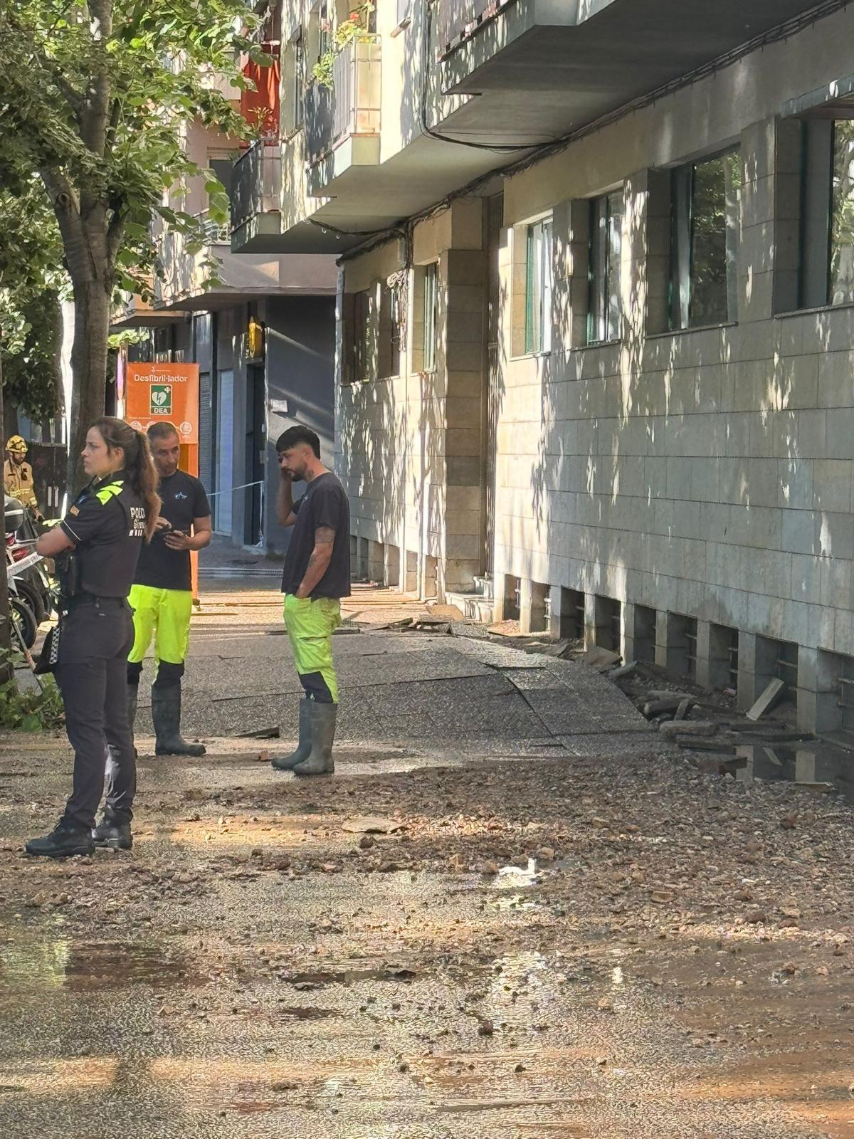 La fuita s'ha aturat després de tallar l'aigua a Girona.