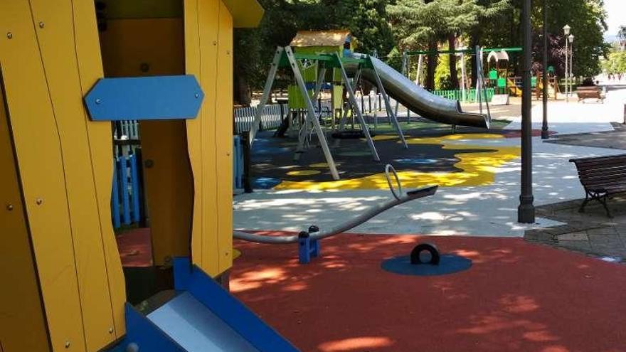 El parque infantil de Sama ya está disponible