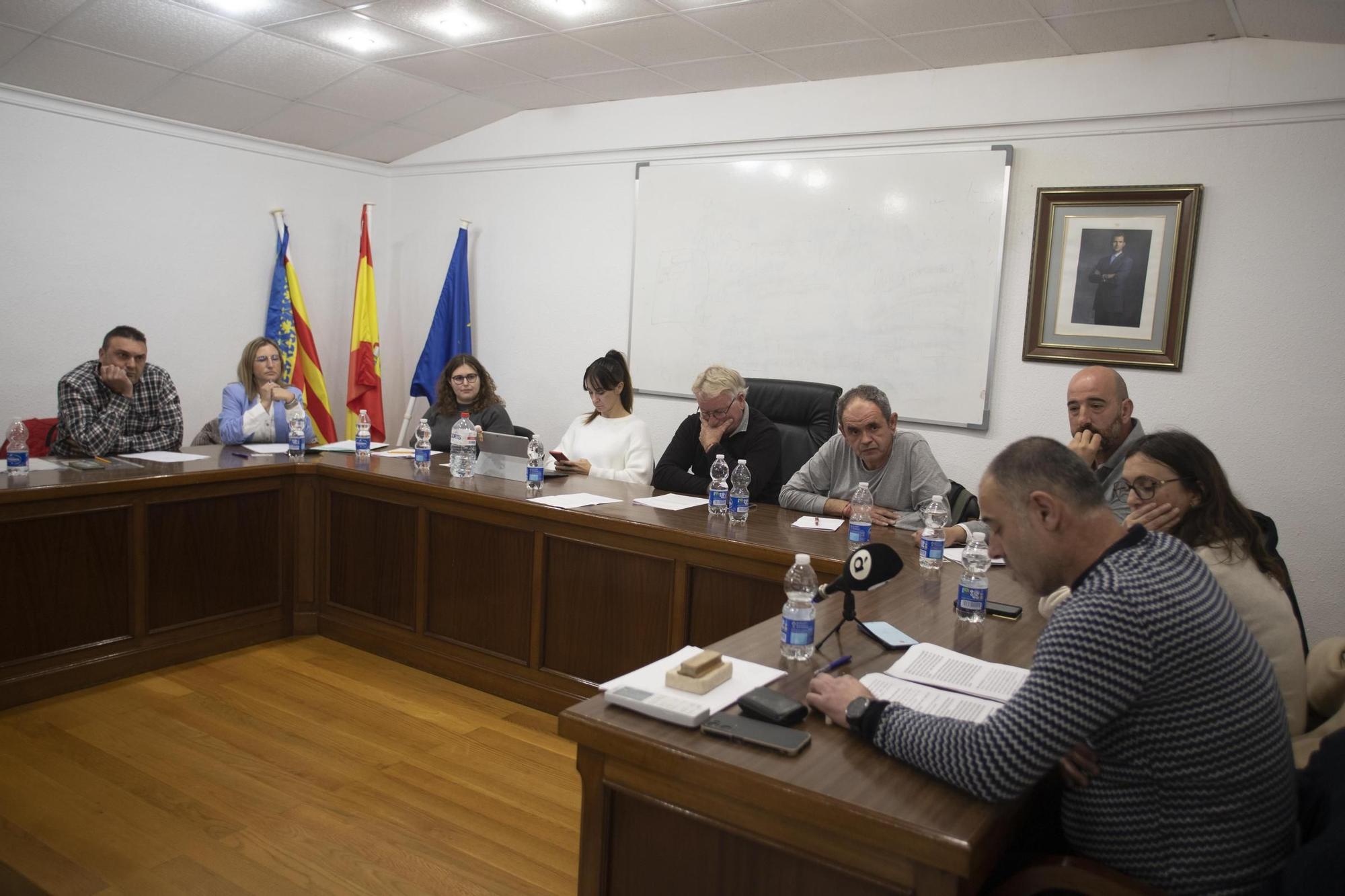 Así ha sido el pleno de la moción de censura en Barxeta