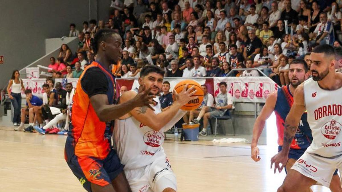 Obradoiro y Leyma Coruña ofrecieron un duelo vibrante en el Sara Gómez en 2025.
