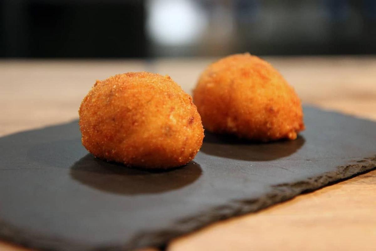 Las croquetas de la Taberna Pedraza son una oda a la cocina tradicional