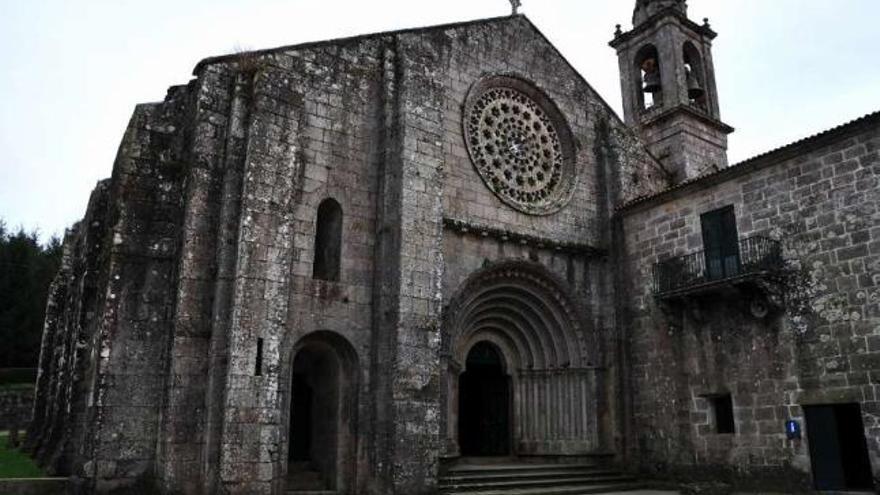 Aspecto exterior actual del monasterio de Armenteira, una joya del patrimonio saliniense.  // Iñaki Abella