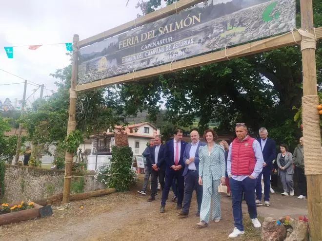 La inauguración de la Feria del Salmón de Cornellana (Salas), en imágenes